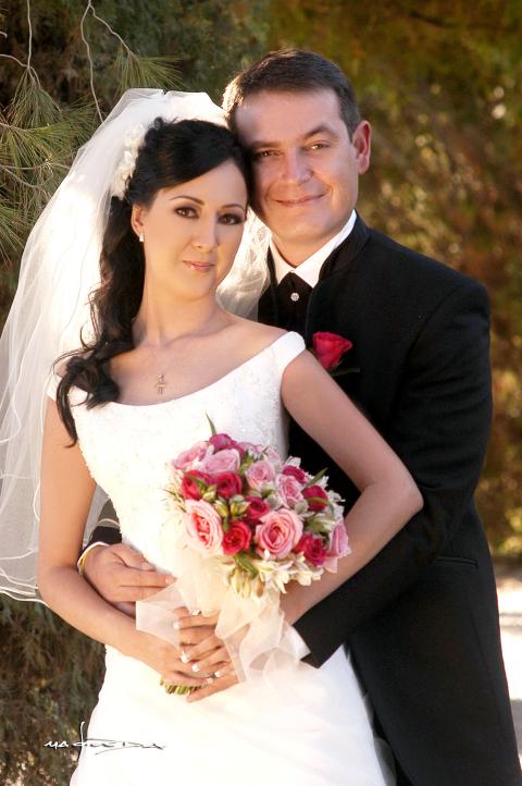 Ing. Rafael Pérez Gavilán Pérez y L.C.I. Patricia Angélica Prado Aguilera contrajeron matrimonio en la parroquia Los Ángeles, el pasado 18 de noviembre de 2006.


Estudio: Maqueda