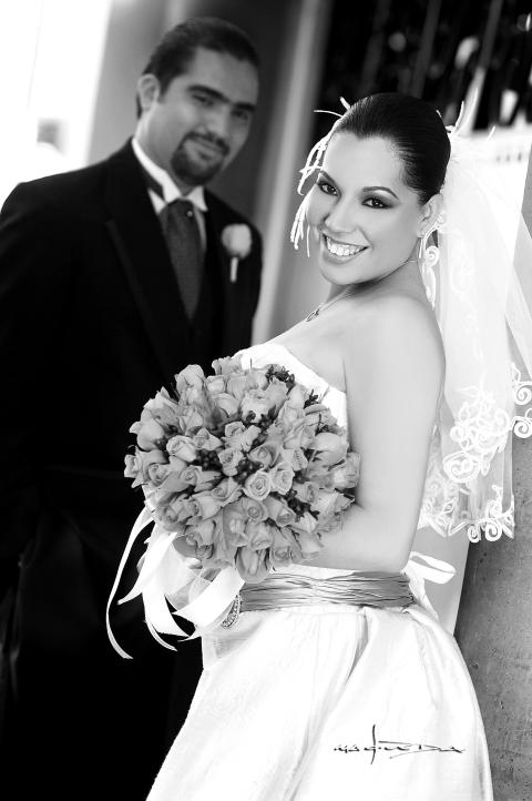 Sr. Miguel Antonio Carricaburu Ortíz y Srita. Mónica Jeanett Maqueda García, el día de su boda.


Estudio: Maqueda