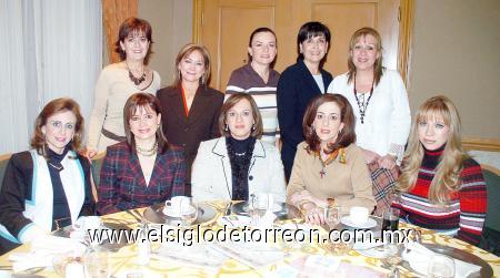 21012007
Katia Zarzar, Anabel González, Chela Rimada, Linda Zarzar, Elsa Navarrete, Josefina López, Silvia Porragas, Soledad Anaya y Rebeca Bustos.