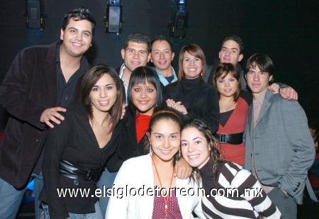 24012007
Alex Carreón, Gris, Melena Viera, Paty Alonso,  Belinda Puentes, Sara Escalante, Javier Munguía, Emilio Aparicio y Julián Ayup.