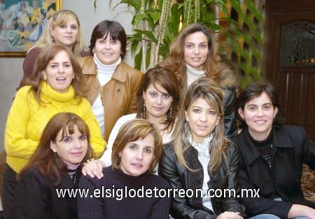 25012007
Ana Karina de Berlanga en compañía de Elvira de Bello, Angelina de Morales, Laura de Fernández, Laila de Santibáñez, Verónica de Murra, Claudia de Serna y Marcela Sada.