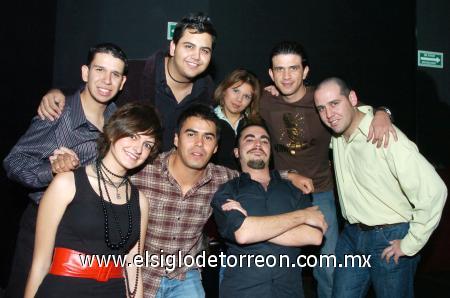 25012007
Chacho Sánchez, Enrique Reyes, Manuel Oviedo, Jesús, Mónica, Adriana Flores, Alejandro Aranda y Alejandro Flores.