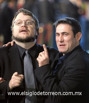 El Laberinto del Fauno, del mexicano Guillermo del Toro, arrasó en la 21 Entrega de los Premios Goya con siete galardones, incluyendo Mejor Guión Original. 

Aquí Del Toro junto al actor Sergi López .