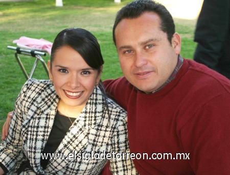 01022007
Macaria Chávez e Israel Cordero.