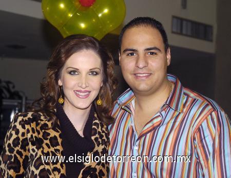 04022007 
María Fernanda Gutiérrez de Burnes y su esposo Jaime Burnes García.