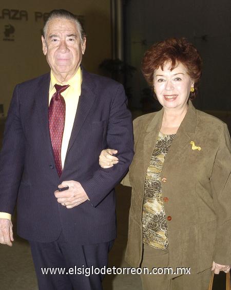 05022007
Víctor González Avelar y Norma de González.