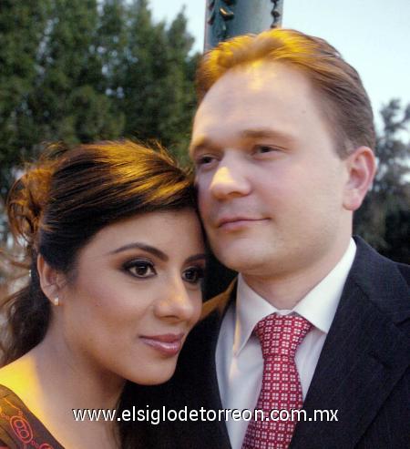 18022007 
Alexander Ivannikov Shvirev y Lucy Adame Jaramillo contrajeron matrimonio el pasado 27 de enero de 2007.