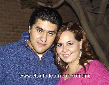 28022007
Rosario Chaib de López festejó su cumpleaños, con una alegre reunión organizada por su esposo, Luis Carlos López.