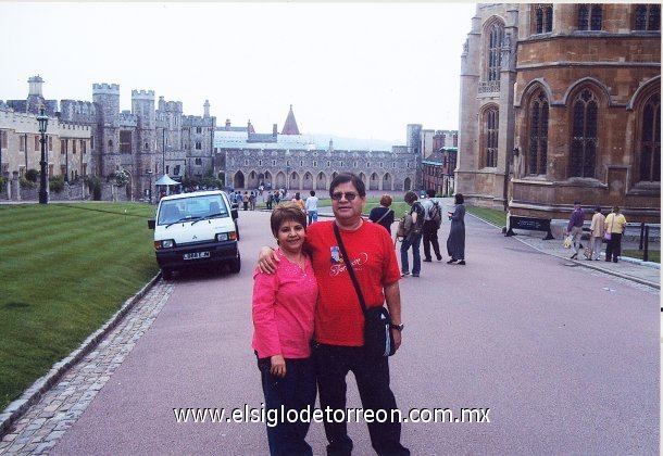 Angelina Gallegos de Garza y Juan Manuel García Lamas festejaron su aniversario, con un recorrido por Europa en el que visitaron Inglaterra.