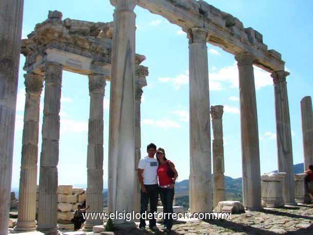 Bernardo Nájera Márquez y su esposa Ana Isabel Ríos de Nájera, en su luna de miel por Turquía.