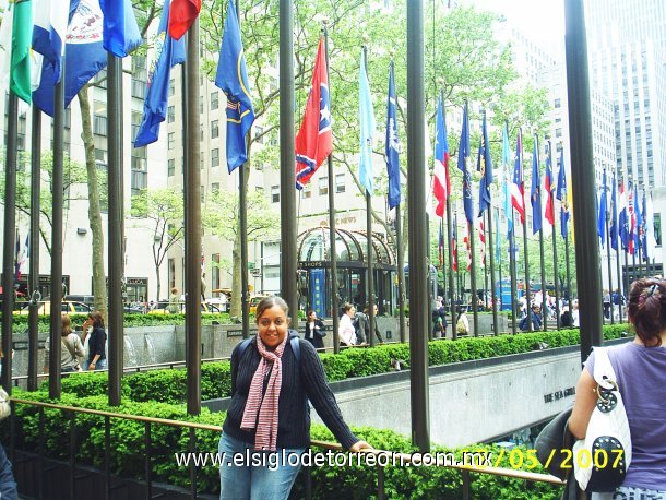 Estrella Najera Moreno en Rockafeller Center, New York. Junio del 2007