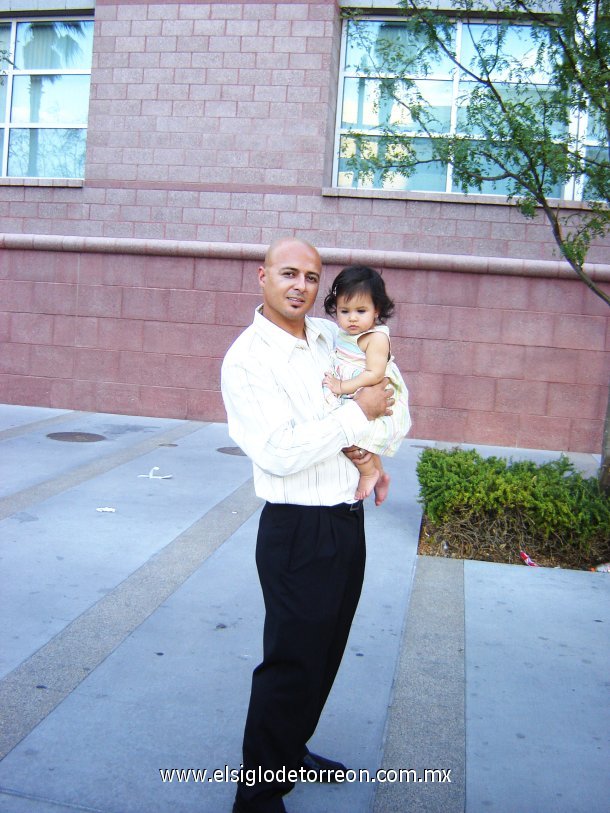 Aristides y su niña Ximena radican en las Vegas, Nevada