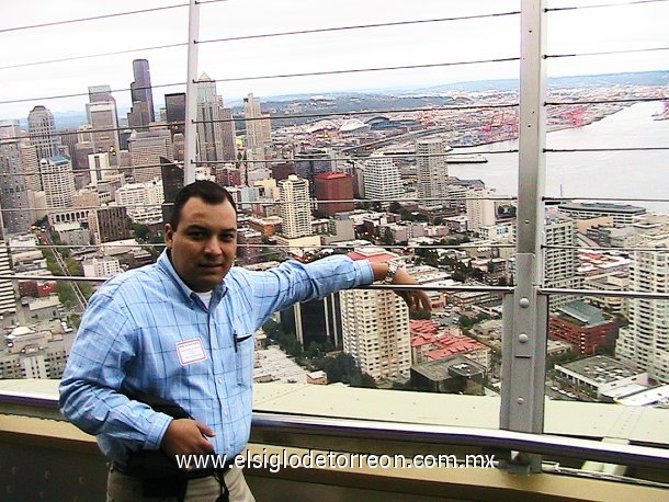 Felipe Esquivel en el Space Needle sobre Seattle Washington. 15 de Agosto de 2007