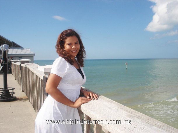 Graciela Mendoza, en Clearwater Beach, Florida. Lagunera captada este fin de semana. Actualmente radica a 15 minutos de esta playa.