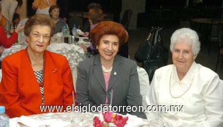 01032007
Chelo Iriarte de González, Norma Cepeda de Salas y Olga Fernández.