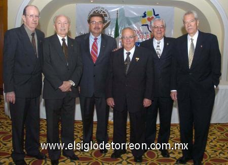 01032007
Jesús del Muro, Luciano Arriaga, Carlos Uriel Noyola, Fermín Martínez Zambrano, Guillermo Gómez Theurel y Alejandro Pérez de la Vega.