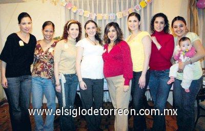 Cristy Albéniz, Sonia Gómez, Magaly Jaime, Georgina Cantú, Vanessa González, Erika y Etna Loera, Haydee Valdéz y Renata Silva.