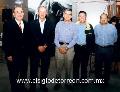 Roberto Murra, Javier Garza, Eduardo Murra, Fernando Félix y Alfonso Estrada.