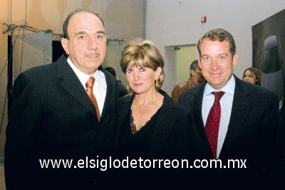 GRAN LANZAMIENTO
Roberto y  Paty Murra y Anders Norinder.