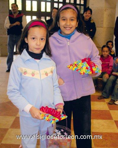 Mariana y Miriam Canales.