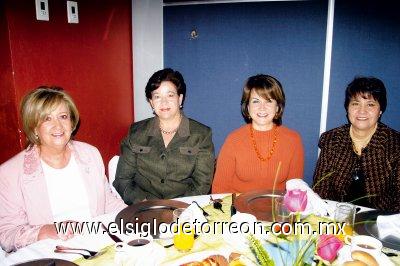 Pily de Rodríguez, Ana Mary de Fernández, Lolita de Martínez y Anita de Torres.