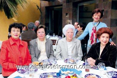 Carmen M. de Leal, Nora Leoní de Salas, Carmen S. de Ramos, Norma C. de Salas y María Inés S. de Barraza