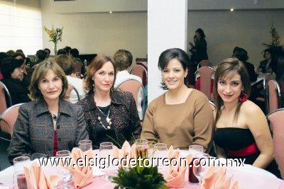 Lourdes Muñoz de López Barrio, Gabriela Muñoz de Félix, Susana G. de Ramírez e Iveth D. de Gutiérrez.