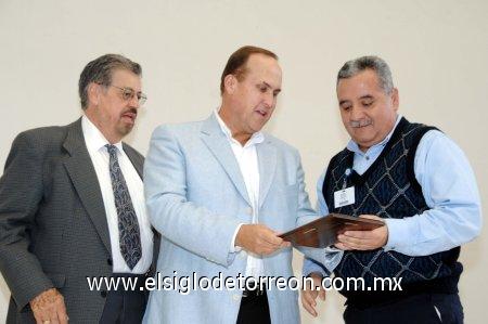 04032007 
Gerardo Venegas Marmolejo ingresó el dos de septiembre de 1985 a El Siglo de Torreón.