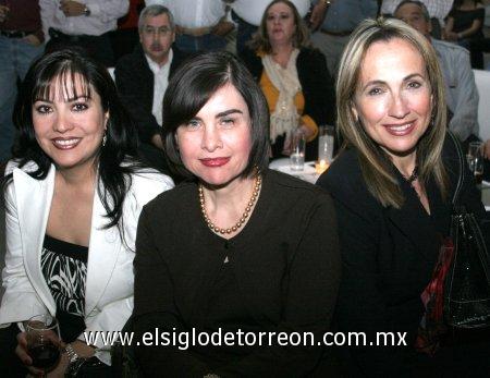 12032007
Estela Morales, Cecilia Ramírez y Carmen R. de Hermosillo.