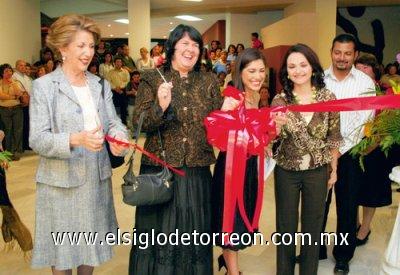 Inauguración de 'La Moda en Torreón'
Yosy Iriarte, Gaby Nava, Sofía García y Gretel de la Peña.