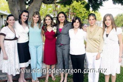 Yazmín Gutiérrez de Calleja, Hilda Calderón Pérez, Ana Laura Padilla, Ileana Padilla Galera, Ana Cristina Calderón Pérez, Laurencia de Herrera, Velia Martínez de Yarza y Patricia Anaya.