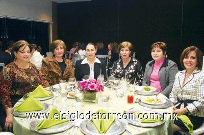 Luly de Álvarez, Cecy de Martínez, Lupita de Barrios, Susy de Rodríguez, Lupita de Rosas y Ana Tere de García.