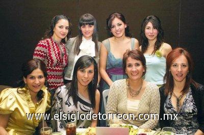 Laura Pérez, Mónica Siller, Celina Barrientos, Sofía Siller, Paty García, Elena Siller, Ana García y Susana Borbolla.