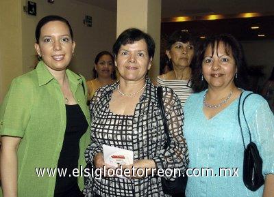 18032007
Claudia Moreno, Martha Rodríguez de Moreno y Mary de Pérez.