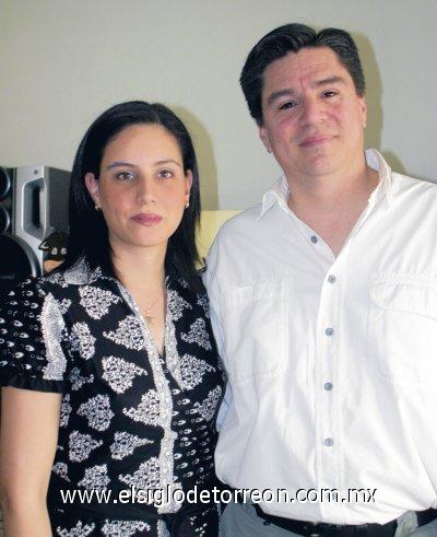 Claudia Vatela de Gómez y Bernardo Gómez.