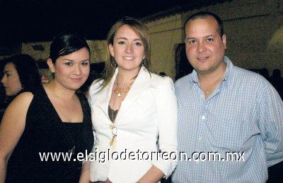 Cecy Ávalos, Alma Villalobos y Jesús de la Garza.