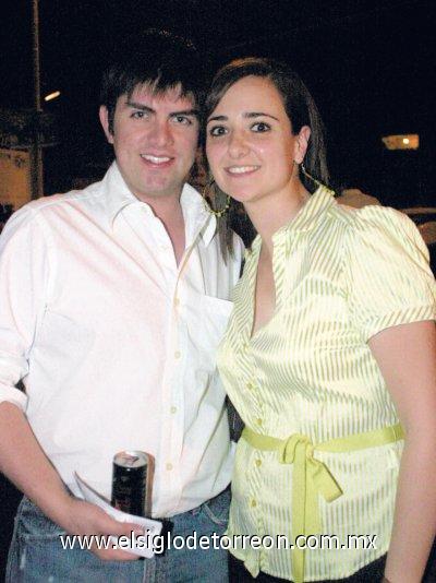 Christian González y Valeria Haro.