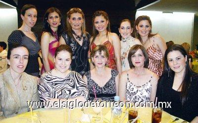 Ana Tere de Teja, Rosetta de Teja, Analú Aranzábal, Ana Lucia Urrutia, Marcela Carmona, Pilar de Arras, Cristina de Buendía, Chary de Montaña, Katia Batarse, Myriam de Treviño y Marisol de Gil.