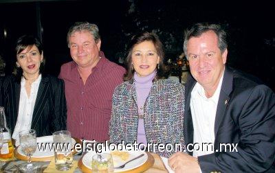 Guadalupe de Villalobos, Humberto Villalobos, Ana de García y Polo García.