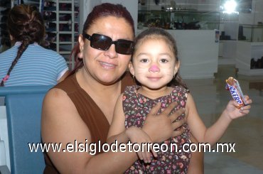 01042007
Lilia y Cristel Rodríguez viajaron a Ciudad Juárez