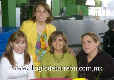 07032007
Laura Ortuño de Moreno, Margarita Torres, Lolis Torre y Angélica de la Torre