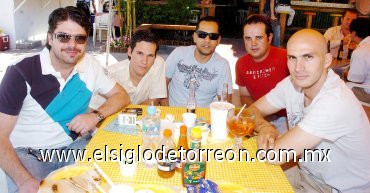 07042007
Alejandro Mexsen, Javier Reyes, Roberto Ramírez, Eduardo Flores y Daniel Nohra