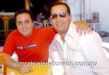 07042007
Leonardo Cordero y Salomón Rodríguez