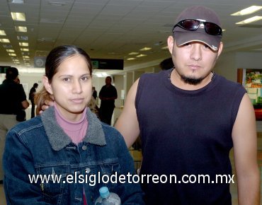 09042007
Daniel Ponce y Marisol Escobedo viajaron a Ciudad Juárez