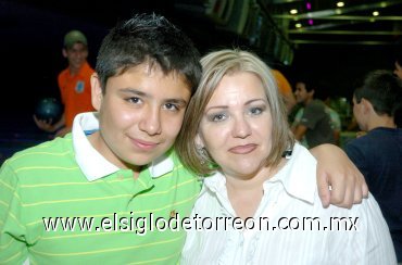 08042007
Luis Abraham Acuña Álvarez fue festejado por su mamá, Marisa Álvarez de Acuña.