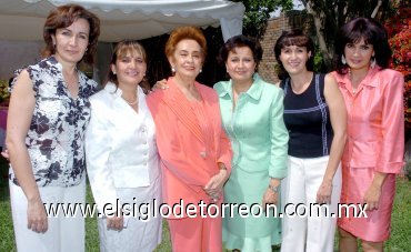 09042007
María Esther de Zarzar con sus hijas Alejandra, Esther, Cristina, Bedia e Isabel Zarzar