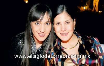 Paty Reyes de Olivares y Gaby Díaz de León de Obeso.