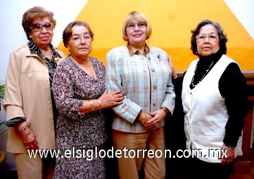 19042007
Alicia Fernández celebró su cumpleaños acompañada de sus amigas, en un restaurante de la ciudad