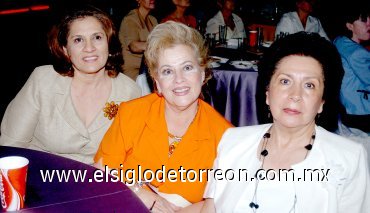 23042007
Ana Leal de Urquizo, Susy de Ortiz y Rosita de Ramos