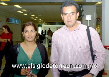 19042007
Gerardo Ávila e Ivonne Salazar viajaron a Guadalajara